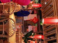 -野山舂·贵州现舂酸汤火锅(鸿通城店)