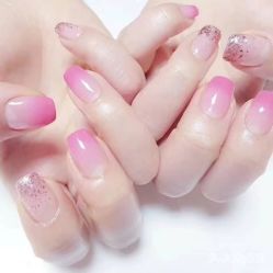 -孔雀手美甲美睫护理