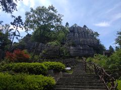 -梭布垭石林景区