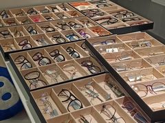 -目艮眼镜SHOWROOM(品牌集合店)