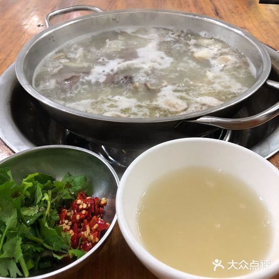 永安周记肉羊馆(英祥花园店)