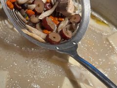 -尚尚仙·酸汤猪手·猪肚鸡火锅(华联万柳购物中心店)