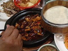 -梅利汴京烤鸭•开封豫菜地标店(东大街店)