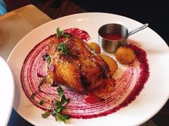招牌脆皮烤春鸡-YUE·6·西式融合餐厅(外滩六号店)