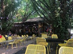 -莓园冰淇淋店