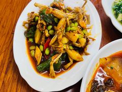 -胡子饮食店