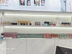 -纤纤玉手美甲美睫美容