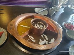 菌王奇香锅-滇釜火锅·能喝汤的火锅(车公庄店)