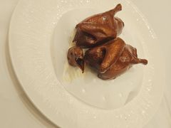 脆皮乳鸽-喜宴又一村·粤菜·茶点·海鲜(壹方天地店)