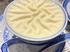 招牌双皮奶任意配-广信牛奶甜品世家(台东店)