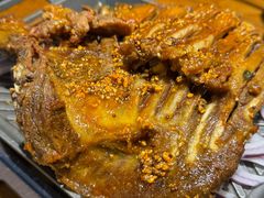 炭火烤羊排-蒙艾里民族传统菜蒙餐