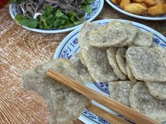 老北京炸灌肠-门框胡同百年卤煮(前门煤市街店)