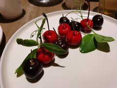 樱桃鹅肝-小大董·烤鸭(凤凰汇店)