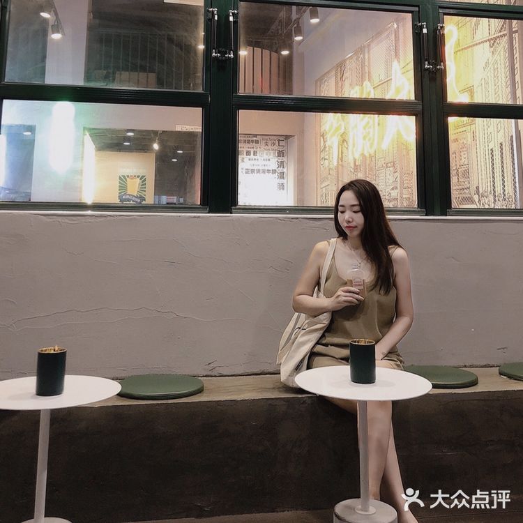 东莞探店|🧸陈小春开的港式茶餐厅 就是老港的感觉!