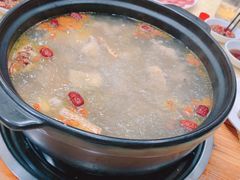 -濠轩阁特色生蚝火锅(水湾路店)