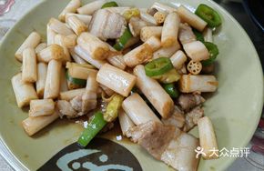 Lotus Stem Stir-Fried with Pork Belly