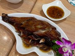 新春原只烧鹅腿-香港深井掂檔烧鹅茶餐厅(海韵城店)