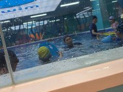 -Swim斯卫姆国际儿童游泳中心(红博中央公园店)