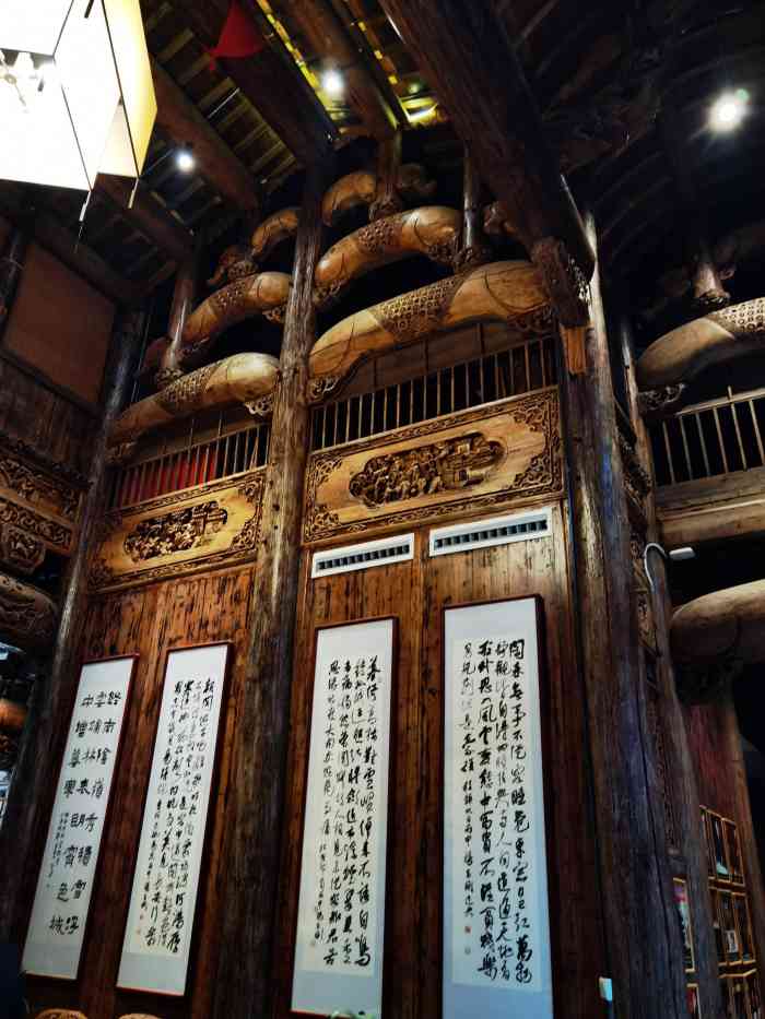 聚龙堂-"交通:非常便利,出龙里高速出口右转即是,."-大众点评移动版