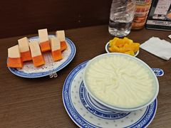 -广信牛奶甜品世家(台东店)