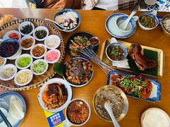 -包整·丝娃娃(一览甲秀楼风景店)