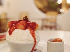 草莓芝士蛋糕雪冰-Cheevit Cheeva(Sirimangkalajarn)