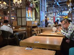 -玛格萝妮(汇智国际商业中心店)