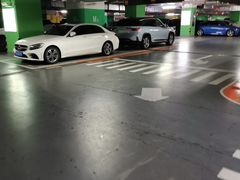 -龙湖虹桥天街-停车场