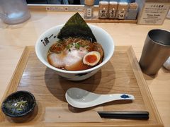 猪肉拉面-面屋 猪一