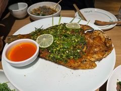 香茅草烤鲈鱼-一坐一忘云南菜(三里屯店)