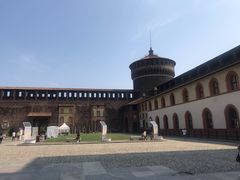 -斯福尔扎古堡