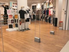 -优衣库(东莞东城万达广场店)