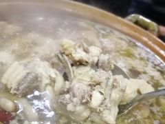 连州果园鸡-威邵鸡煲(西华路总店)