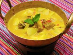 -香巴拉云南餐厅(华莱坞店)