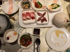 -雍和会海鲜姿造自助(湖东路店)