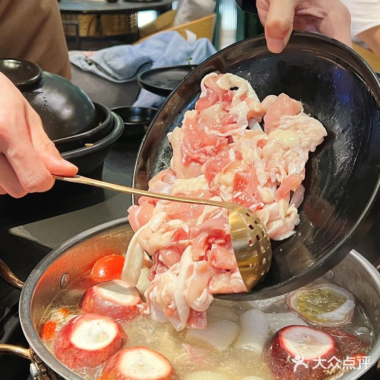 果然是镇店之宝，吃不腻 小马蹄，特级肥牛，虾滑