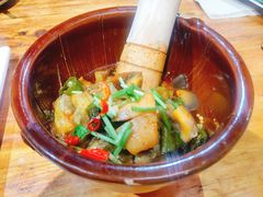 -老滇山寨•云南特色菜•地方菜•民族风情歌舞表演(金碧店)