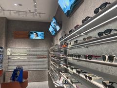 -MUJOSH木九十眼镜(月星环球港B1店)