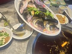 -忘情水鱼头·鲜鱼火锅(滨江中路店)
