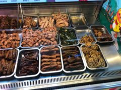 -绝味鸭脖(龙阳路生活广场店)