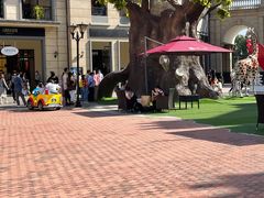 -王府井奥莱临潼小镇(临潼店)