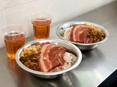 -梁阿婆廿年老牌扣肉糯米饭