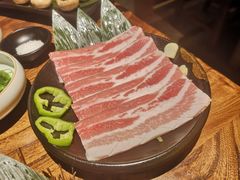 厚切猪五花-九田家黑牛烤肉料理(太阳宫广场店)