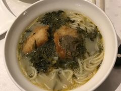 老上海浓汤黄鱼面-上海小南国(仲盛世界商城店)