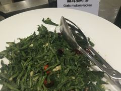 蒜茸桑叶芽-东方红海鲜百汇(国际大厦店)