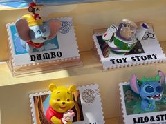 -名创优品(北京新中关购物中心地铁层店)