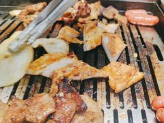 -臻牛烤肉