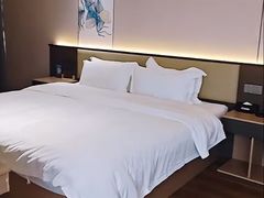 -雅宜酒店(广州黄埔大沙东地铁站店)