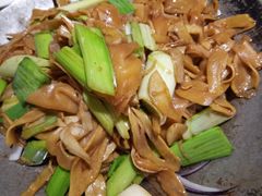 香锅鲜笋-东口码头·烧鸽子·鱼头泡饼·地方菜(金鹰悦城店)