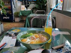 招牌金汤酸笋面。-鼓楼吃面·肉啃肉(南锣鼓巷店)